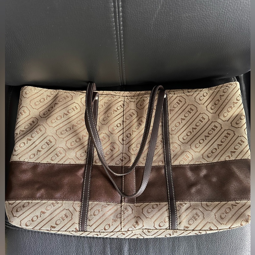 Coach vintage style bag